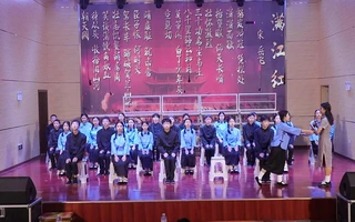 朗诵《满江红》波洲中学