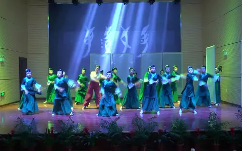 04二完小群舞《女书.憬然》&新晃县第19届校园艺术节集体节目比赛