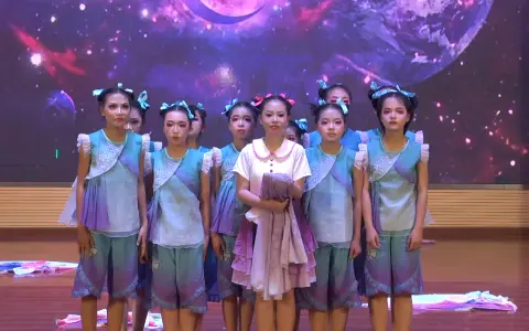 12米 贝小学群舞《妈妈的花裙子》