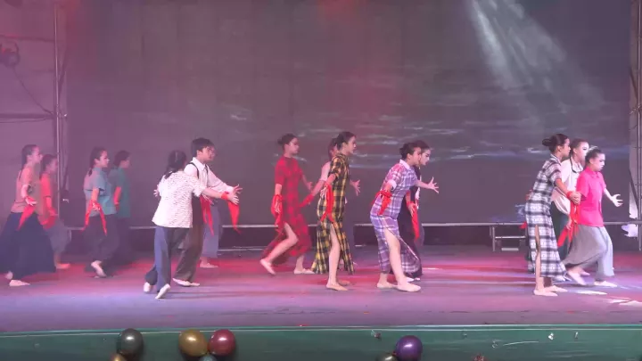 05师资2班《红船》